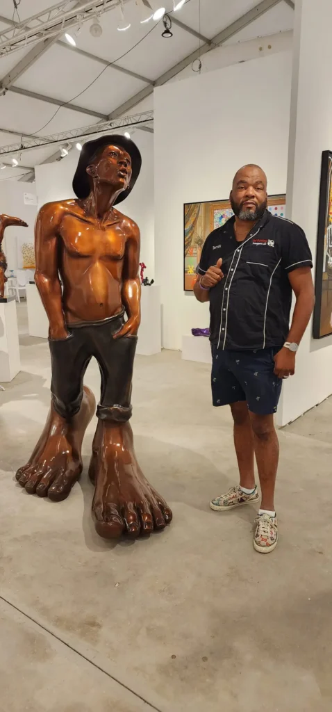 fine art handling oversized bronze sculpture